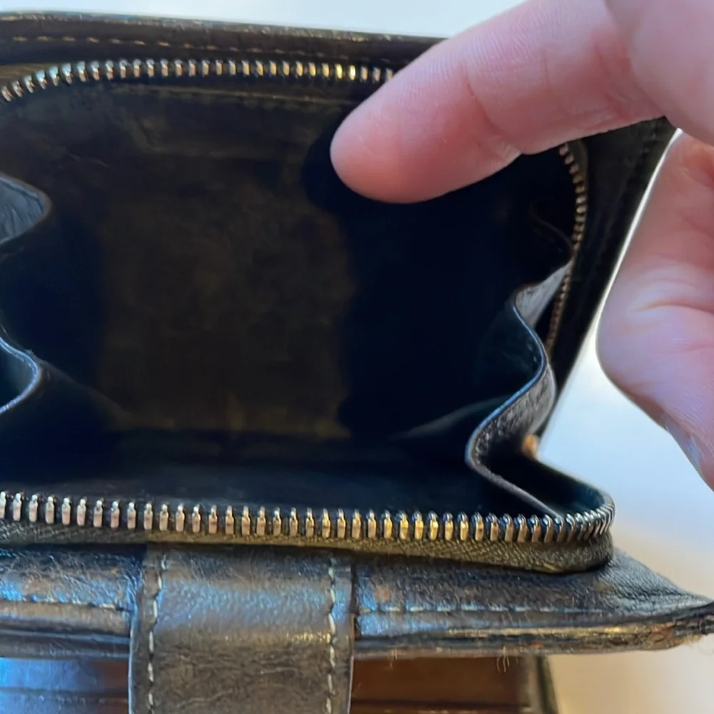 Preloved, vintage Bottega Veneta Wallet - Picture 5 of 6